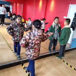 少兒模特授課現場(chǎng)